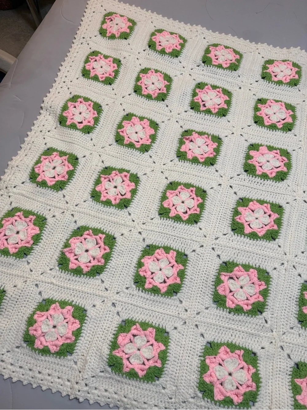 Hand Crocheted White Puffy Floral Granny Square Blanket 62 x 42.5” w Free Pillow
